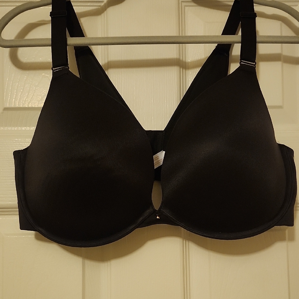 Cacique Smooth Molded Black Bra with Keyhole Detail